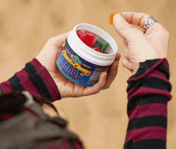 Cheech & Chong Store review featuring THC gummies, 